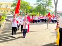 dẫn hs lớp 1.jpg - 